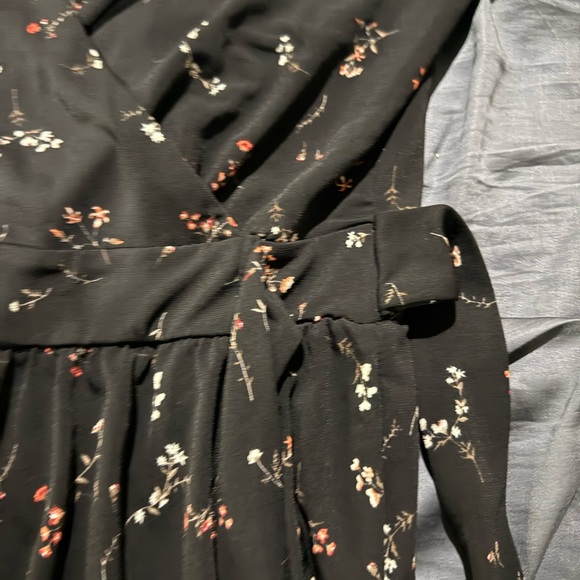 Women’s Black Floral Wrap Jumpsuit - Picture 5 of 6